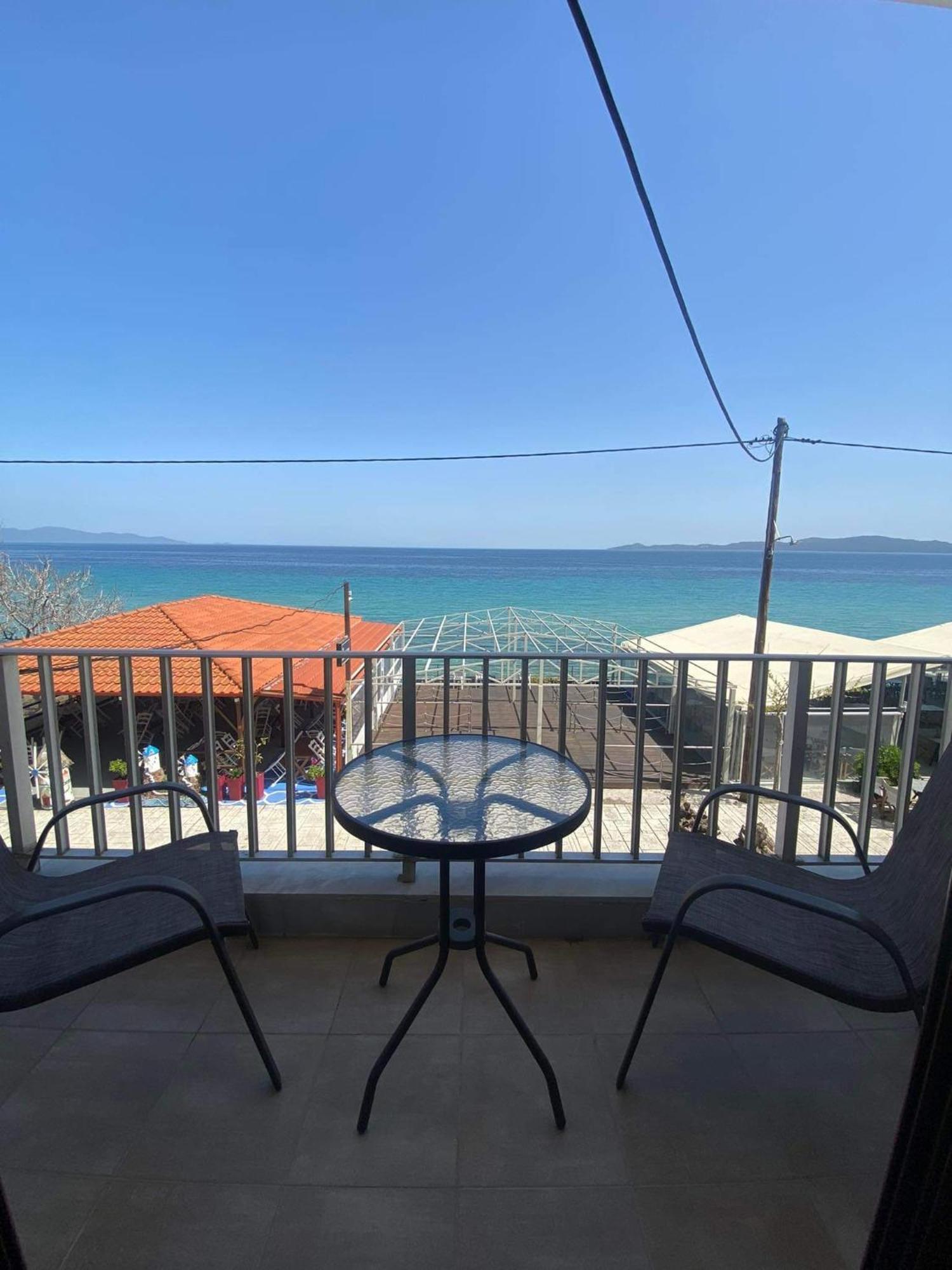 Diolkos Apartement Nea Roda Zimmer foto